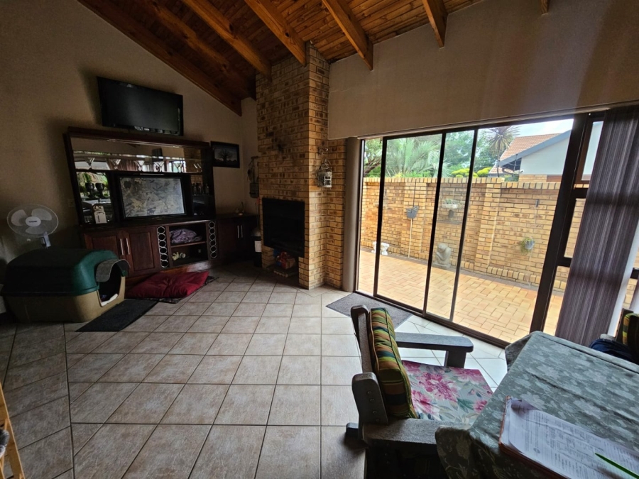 3 Bedroom Property for Sale in Vaalpark Free State